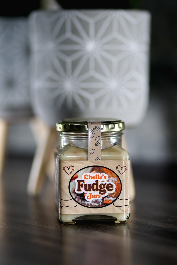 260ml White Chocolate Cappuccino Fudge Jar - Image 2